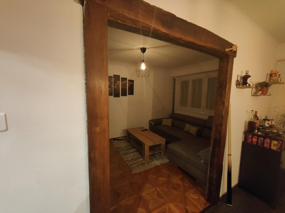 Appartement Tres Grand De 76m2 A *